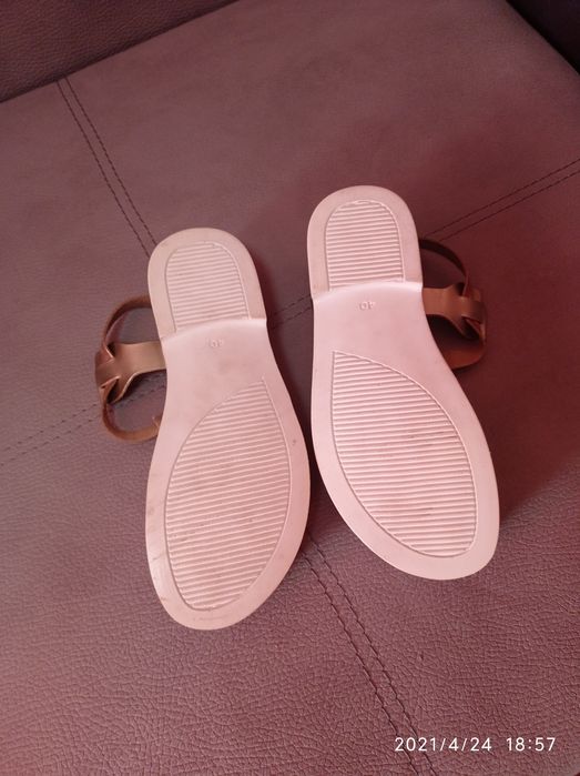 Босоножки женские