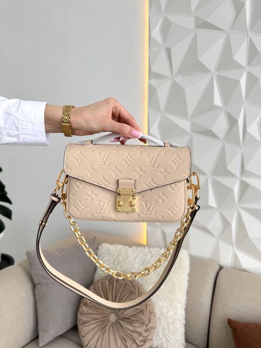 Torebka Louis Vuitton pochette metis east west beige