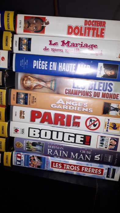 cassetes VHS antigas e desenhos animados