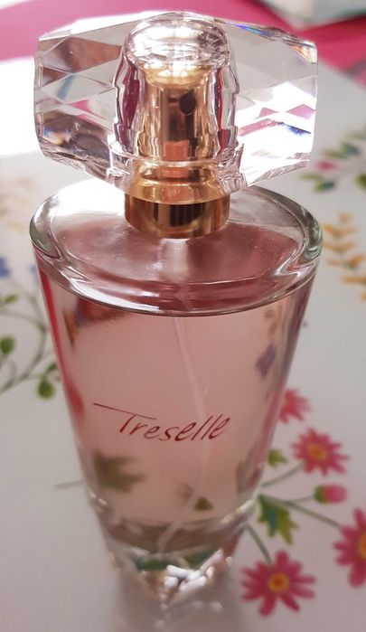Tresell perfumy dla niej 50 ml. Avon Uwodzicielski zapach