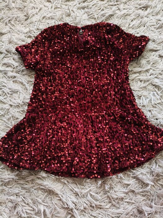 Святкова сукня з паєтками, 122