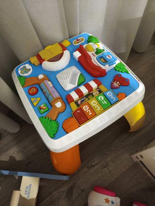 Mesa de atividades bebe