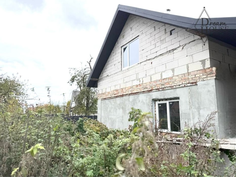 Продаж буднку на стадії ремонту