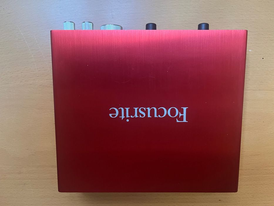 Interfejs audio focusrite scarlett 6i6 2nd gen