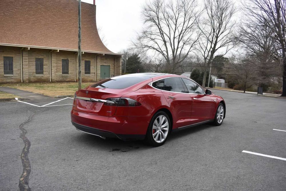 Tesla Model S      2014