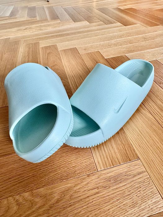 nowe, oryginalne klapki Nike Calm Slide Glacier Blue, roz 39