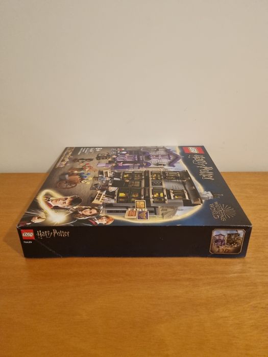 Lego Harry Potter 76439 - Ollivanders e Capas da Madam Malkin
