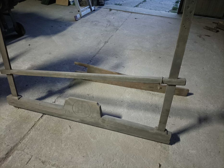 potak . szafa dębowa