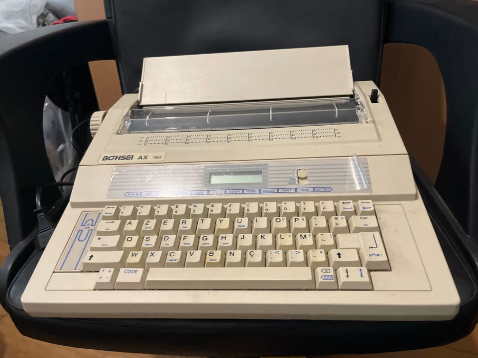 Maquina de escrever electronica