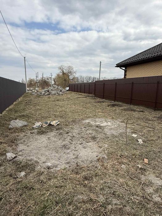 Продам земельну ділянку  біля озера с.Агрономічне