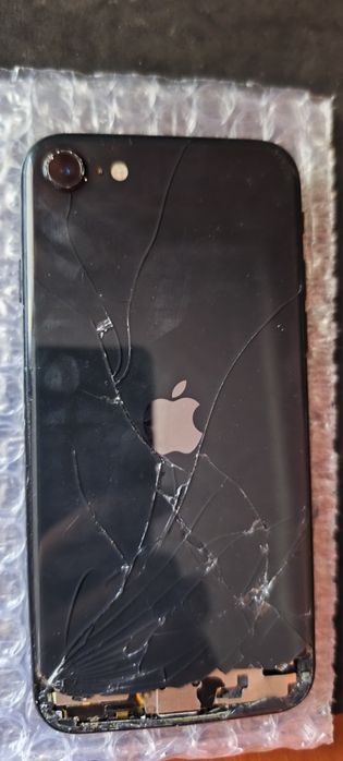 Продам iPhone SE 64 iCloud