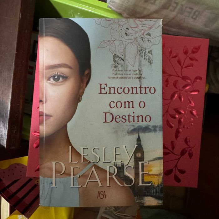 Livro - "Encontro com o destino" e "Os anos de inocência"