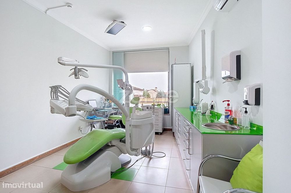 Clínica Dentária para Trespasse em Angeja