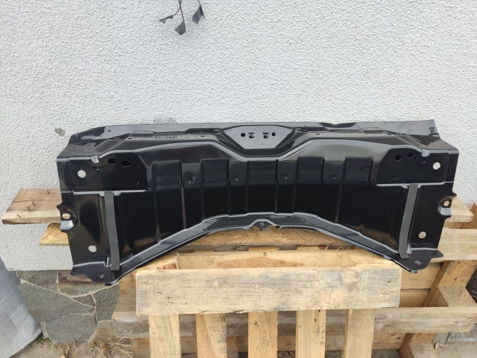Панель задня Тесла tesla model Y