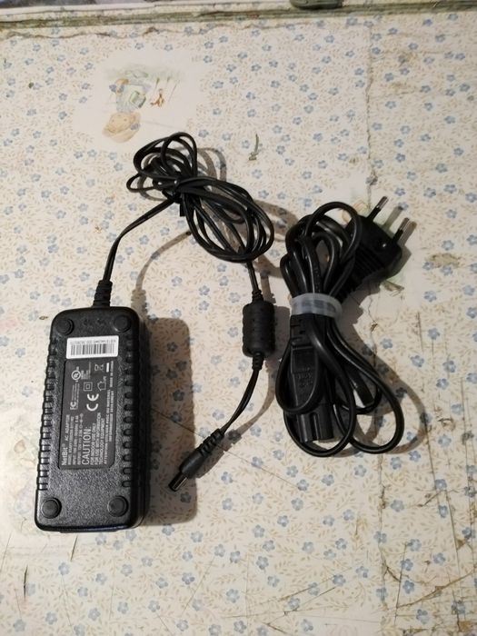 Vendo carregador novo