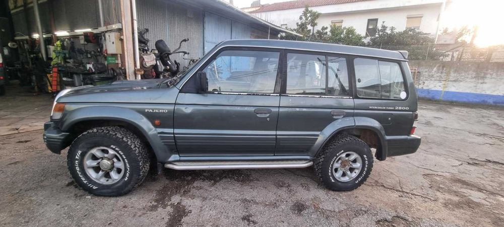 Mitsubishi Pajero 2.8 Gls para vender à peça.