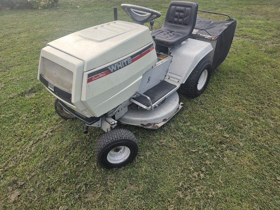 Traktorek kosiarka mtd/white