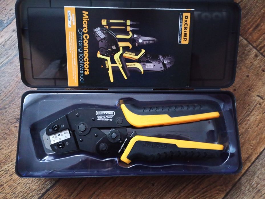 Zestaw: Zaciskarka plus 12 typów złączek