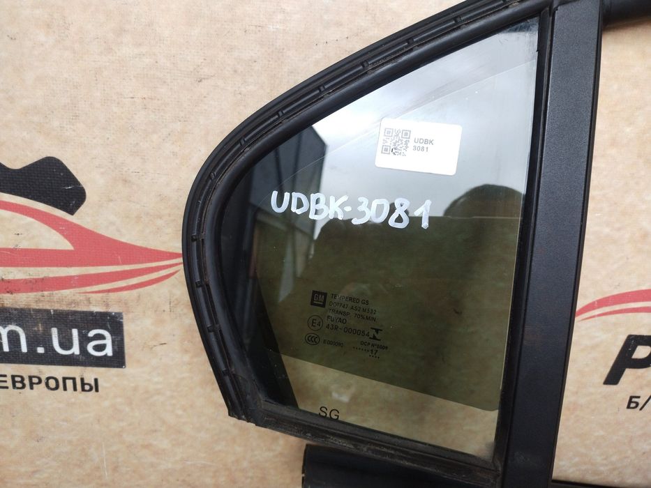 Chevrolet Aveo T300 Sonic 11- седан стекло двери заднее правое глухое