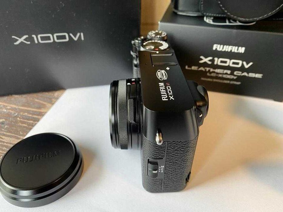 Fujifilm X100VI Preto com Acessórios
