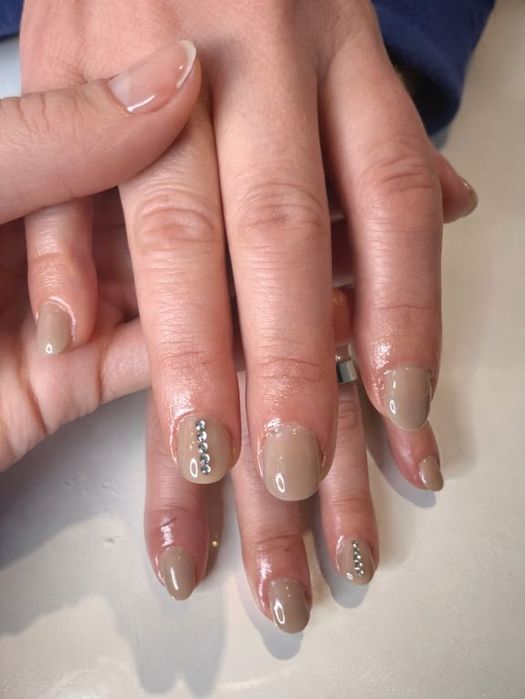 meninas para fazer unhas de gel