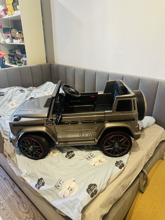 Дитячий електромобіль  Mercedes
