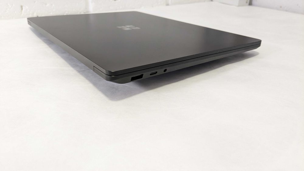 Microsoft Surface Laptop 4 - 13.5" - Core i5-1135G7/8gb/512gb #172