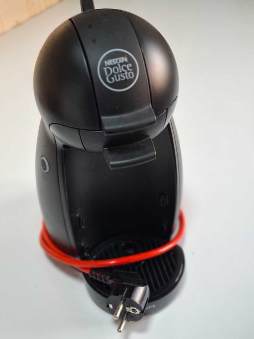 Vendo conjunto completo.Oferta de maquina cafe. pouco uso