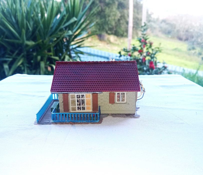 FALLER B-200, Casa de férias com ILUMINAÇÃO