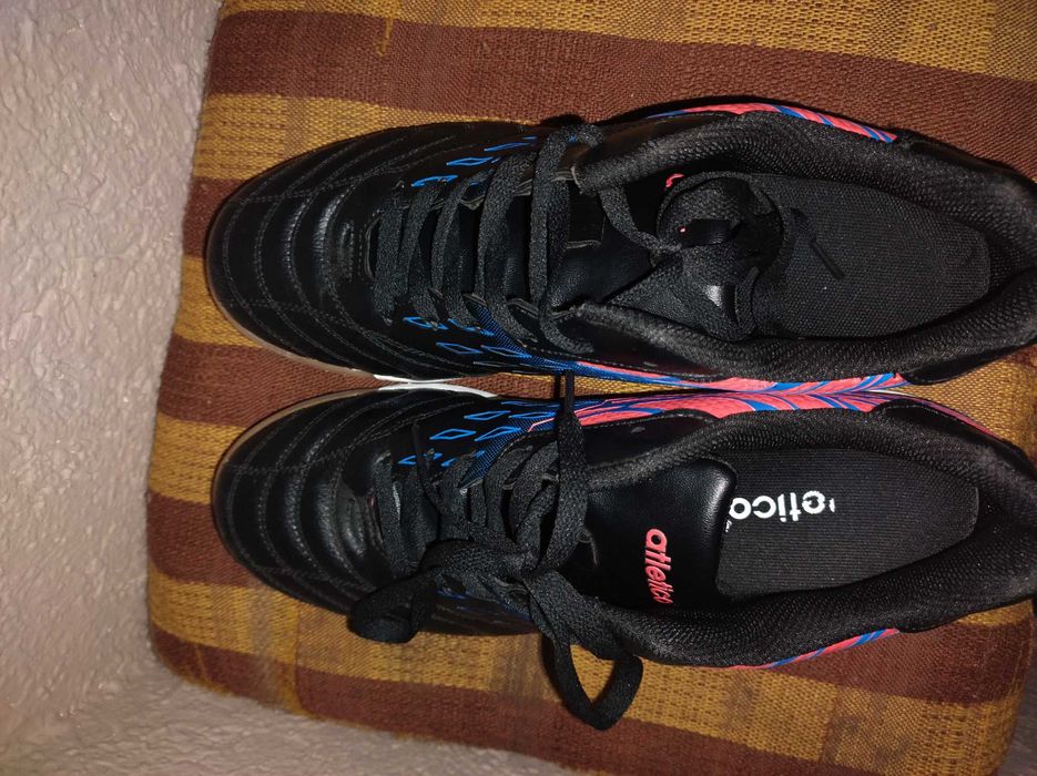 buty sportowe halowe