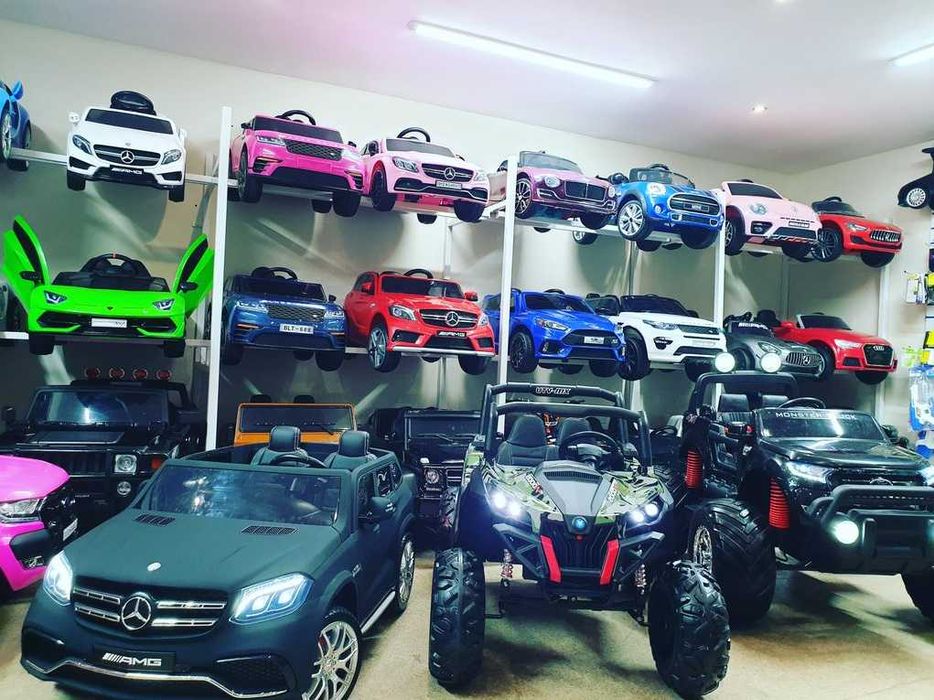 SHOWROOM AUTO SAMOCHÓD Akumulator Elektryczny Motor QUAD BUGGY Traktor