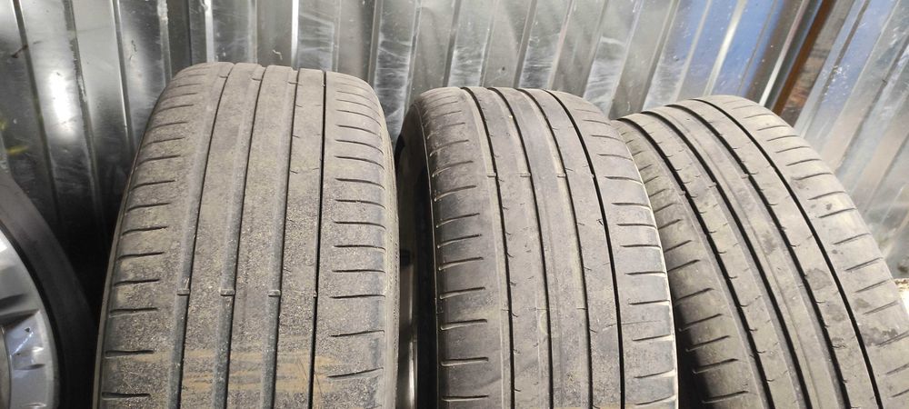 Шини Pirelli P-Zero 245/40 19
