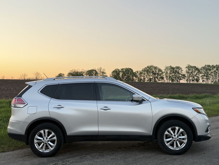 Nissan Rogue 2014 2.5 SV AWD газ/бензин