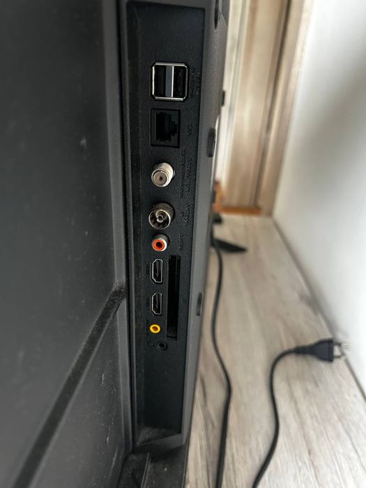 Telewizor LIN Smart TV WiFi + pilot, sprawny