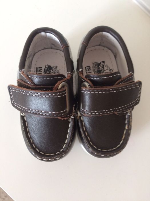 Sapatos vela menino castanhos tam 19