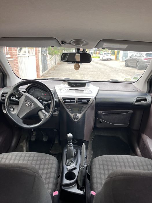 Toyota iq 2010  1,0 gasolina