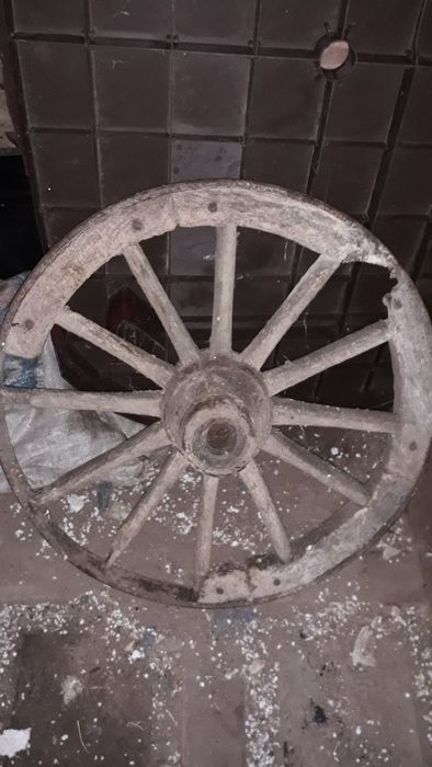 Koło drewniane od wozu