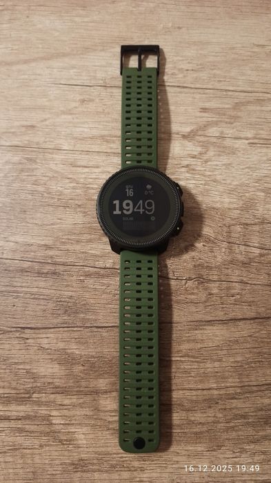Suunto vertical solar