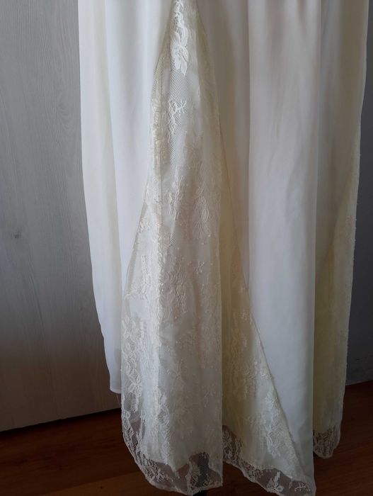 Piękna romantyczna sukienka ślubna 38