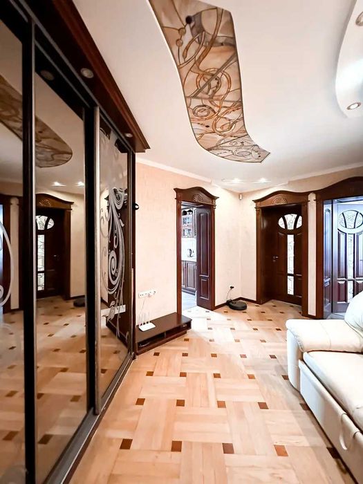 ЖК У-квартал. Продаж 2к квартири з ремонтом. Без %.