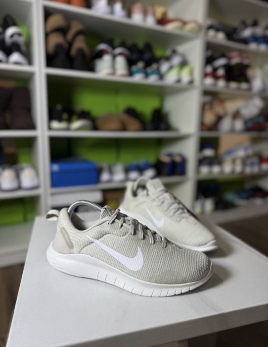 Продам кросівки Nike Flex Experience run 12