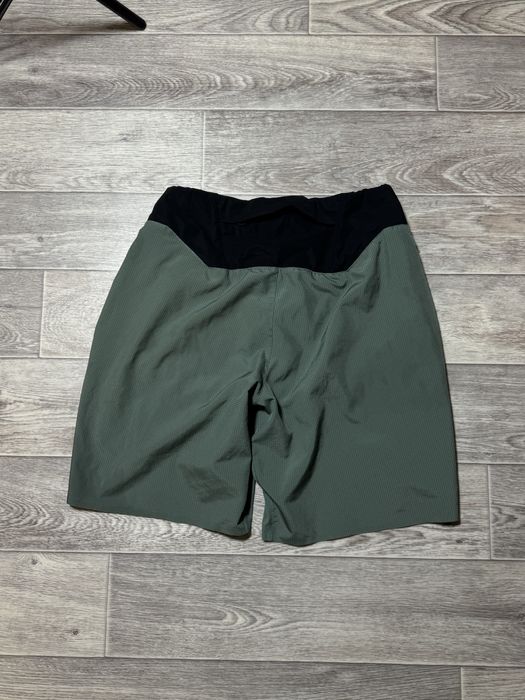 Спортивні бігові шорти on Running lightweight