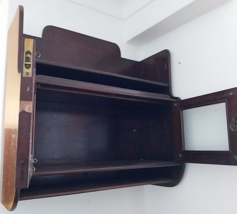 armário de barco do fim do séc. XIX