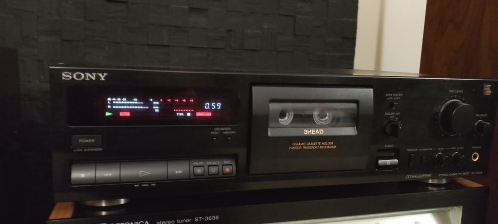 Magnetofon trzyglowicowy Sony TC K561S