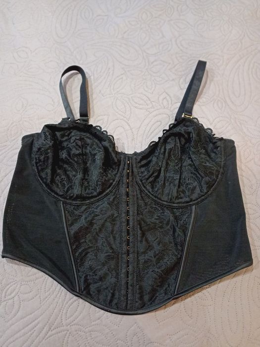 Корсет Primark красивезний.