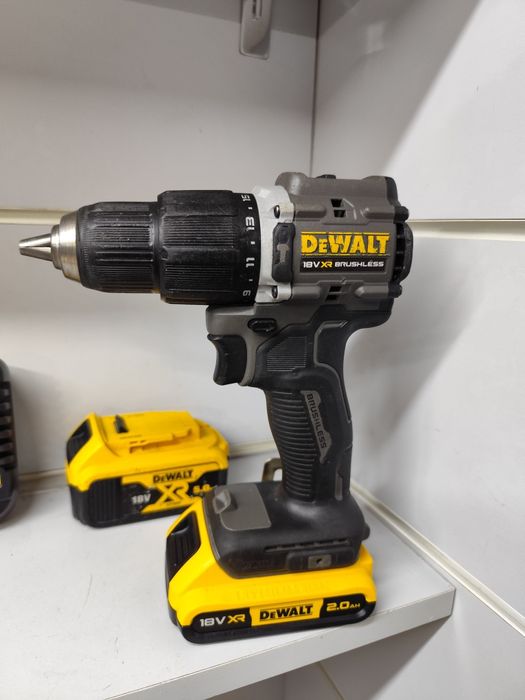 DeWal DCD 100 з ударом шуруповерт безщітковий акумуляторний