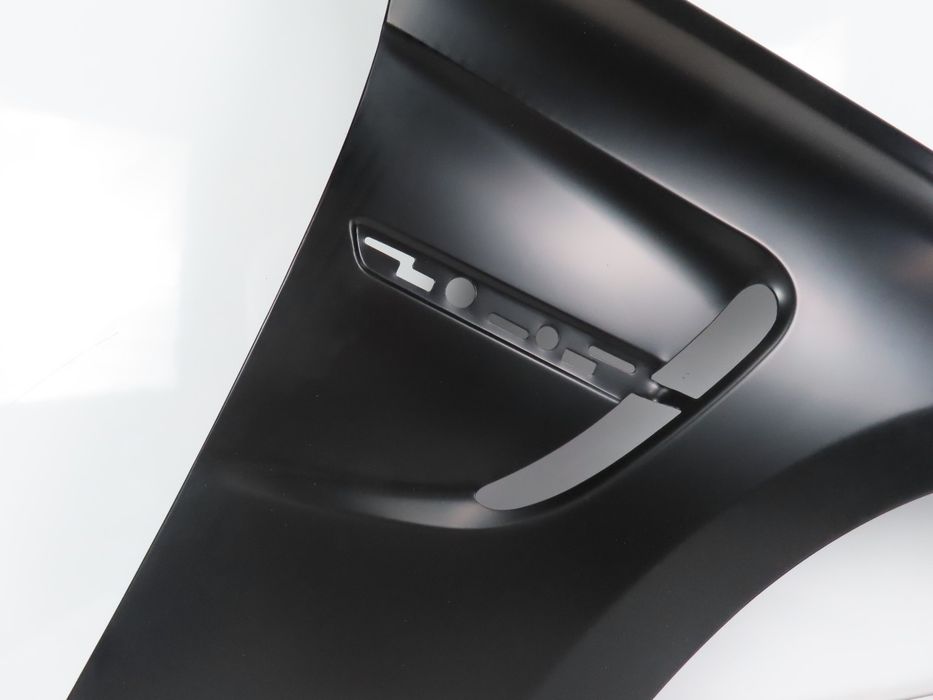 Guarda-Lamas Direito/Frente Novo Bmw 3 (F30, F80)/Bmw 3 Touring (F31)