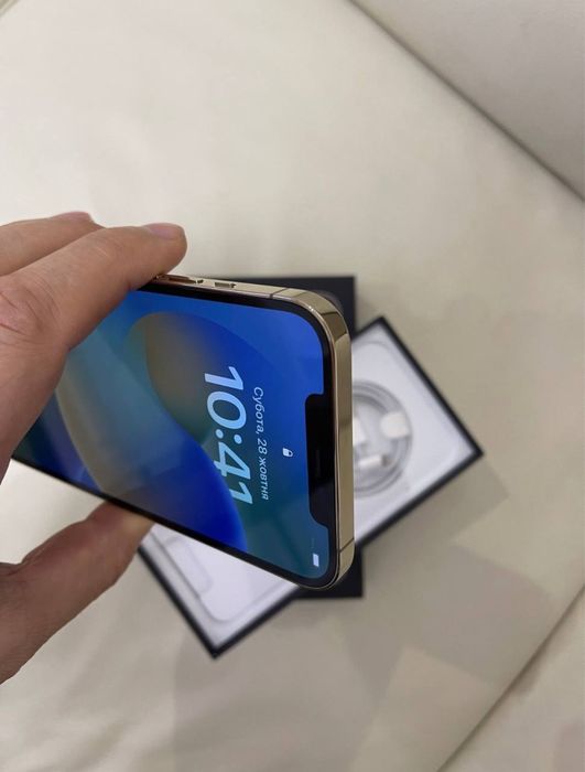 Продаю iPhone 12 Pro Max