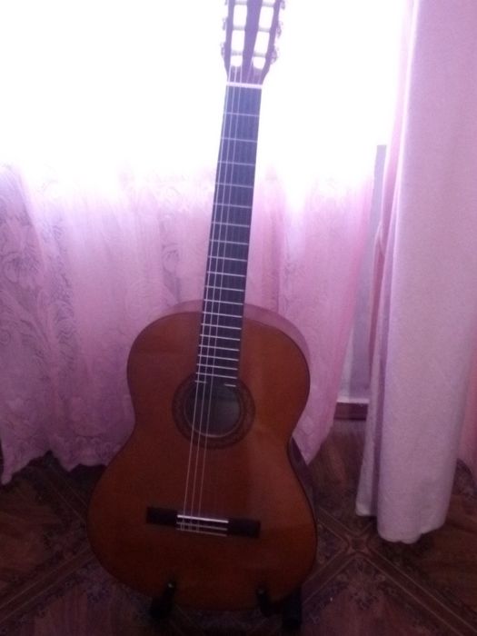 Продам гитару,новую