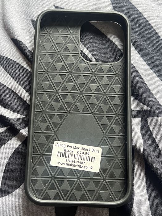 Capa para iPhone 13 Pro Max – Preta, Anti-choque (Bom Estado)